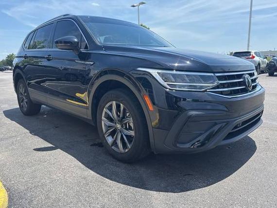 VOLKSWAGEN TIGUAN 4MOTION 2022 3VV2B7AXXNM103617 image